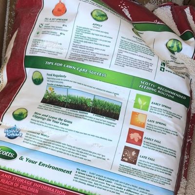 Scotts Winter Guard weed and feed packet