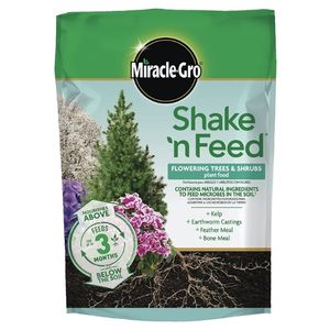 Shake 'N Feed Tree and Shrubs Plant Food 18-6-12
