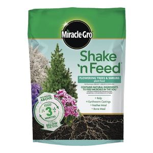 Shake 'N Feed Flowering Trees and Shrubs Plant Food 18-6-12