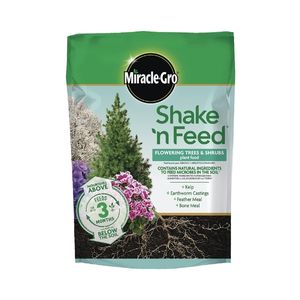 Shake 'N Feed Tree and Shrubs Plant Food 18-6-12