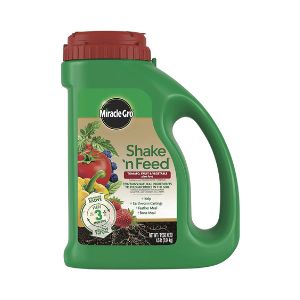 6. Miracle-Gro Shake & Feed Tomato, Fruit & Vegetable Plant Food
