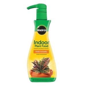 4. Miracle-Gro Indoor Plant Food (Liquid) 1-1-1